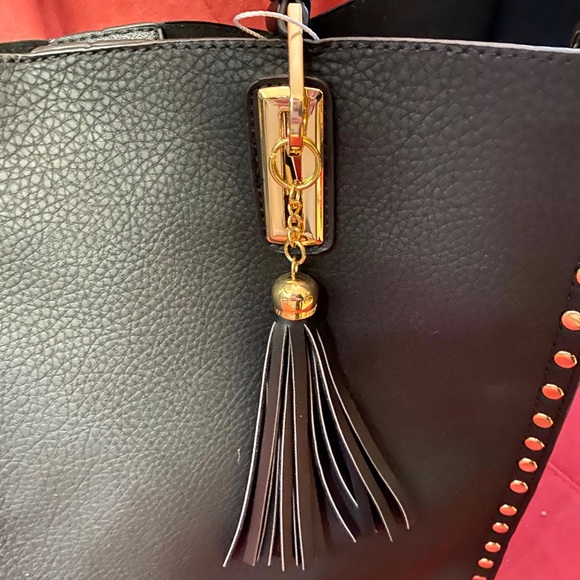 Black shopper tote with gold studs - Picture 4 of 8